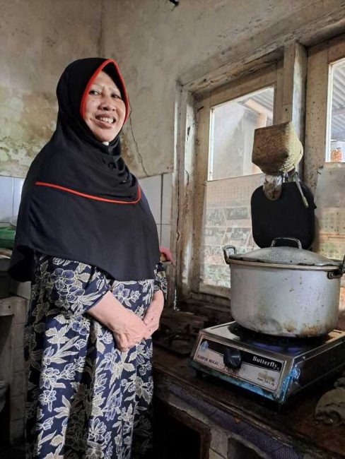 Ibu Chusnul Khotimah Pasuruan